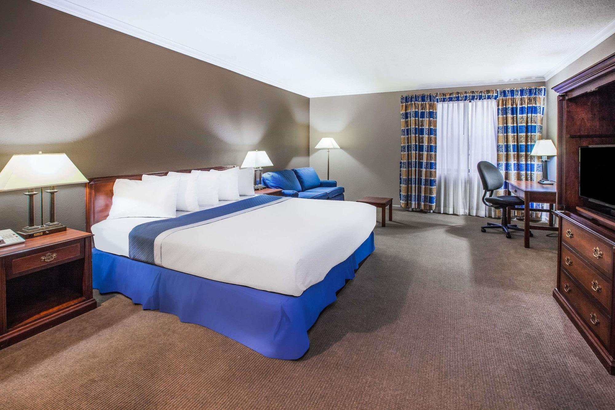Days Inn By Wyndham Midland Ngoại thất bức ảnh