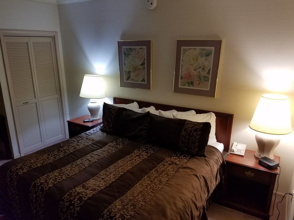 Days Inn By Wyndham Midland Ngoại thất bức ảnh