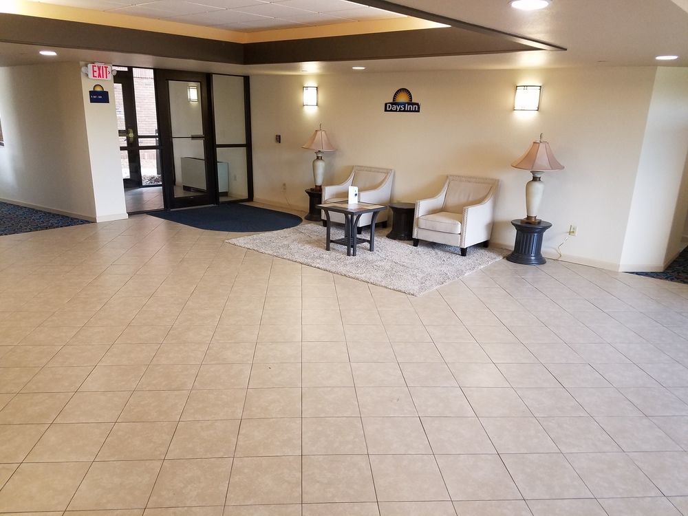 Days Inn By Wyndham Midland Ngoại thất bức ảnh
